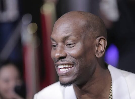 Tyrese Gibson causa revuelo en evento público junto a Scott Eastwood y Ariel Vromen
