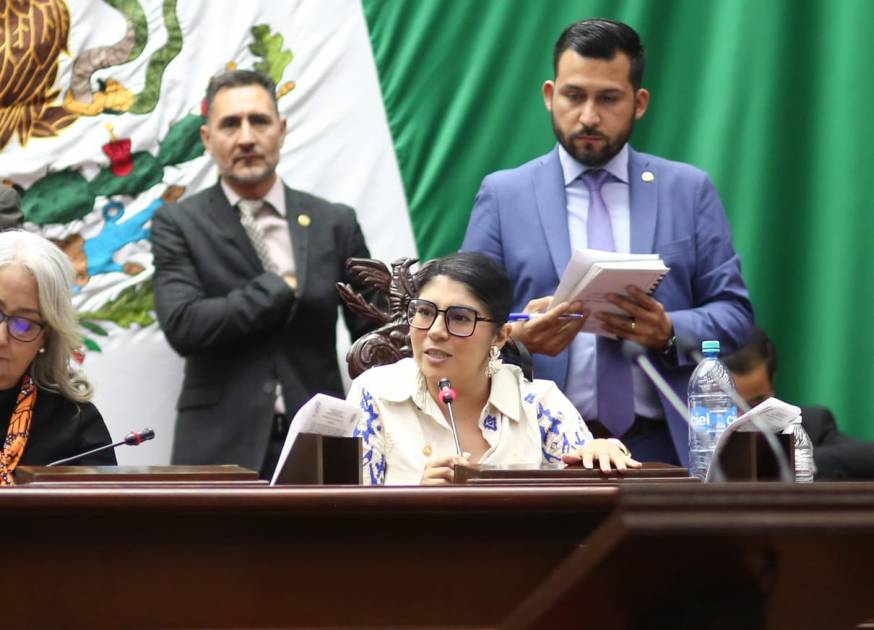 Incluir solo “gobernadora” es un acto simbólico, no de justicia de género, cuestiona VC