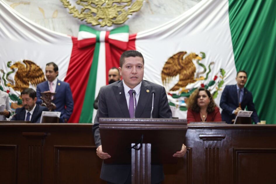 Propone Vicente Gómez normar exposición digital indebida de infancias y adolescentes