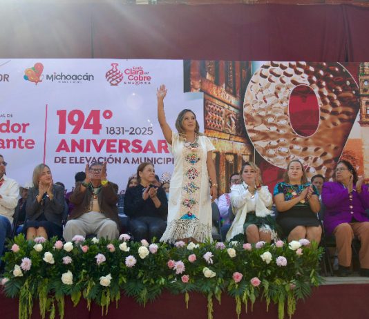 Dayana Pérez fortalece identidad y gobernabilidad en masiva conmemoración del 194 aniversario