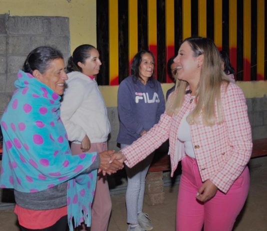 Dayana Pérez Mendoza fortalece el diálogo ciudadano en Zinamba