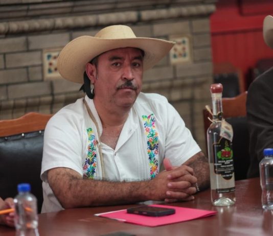 Raúl Zepeda refrenda atención y respaldo institucional a mezcaleros de Michoacán