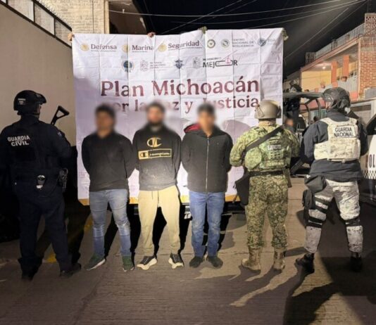 Guardia Civil detiene a 3 hombres en posesión de tres armas de fuego en Jiquilpan