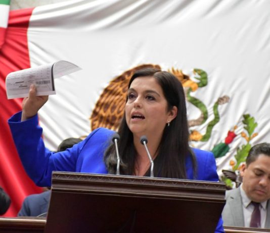 Exhorta diputada Tere Herrera a autoridades de salud a informar sobre abasto de medicamentos en Michoacán