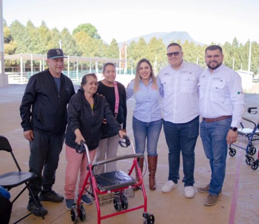 Dayana Pérez Mendoza fortalece la inclusión con entrega de aparatos de asistencia.