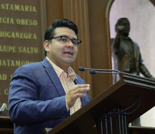 Toño Carreño presenta iniciativa que busca que el presupuesto municipal se cumpla tal y como lo aprueba la Ciudadanía