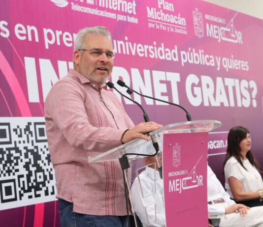 Que ningún estudiante se quede sin internet gratis; en Apatzingán, Bedolla invita a registrarse al Programa Data