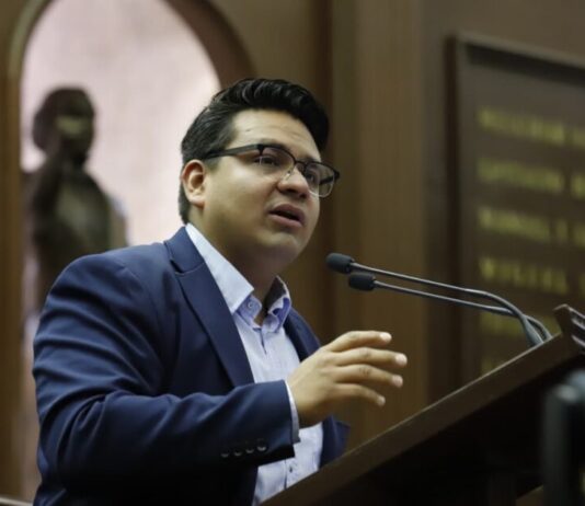 Toño Carreño presenta iniciativa para la creación de la Comisión de Evaluación y Seguimiento al Plan Municipal de Desarrollo