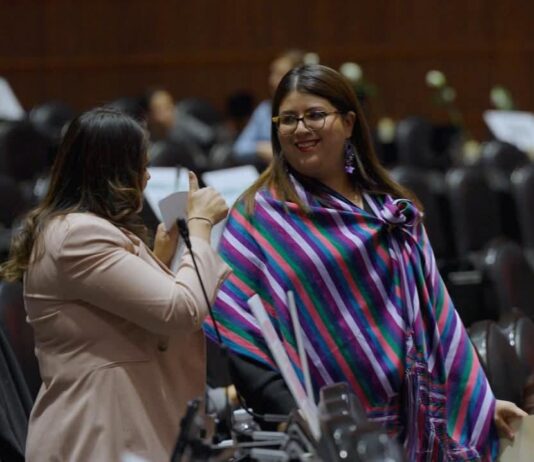 La diputada federal Miroslava Shember aprueba reforma que impide que los jefes molesten a sus trabajadores con mensajes o llamadas fuera del horario laboral