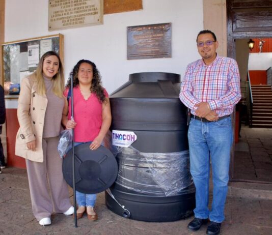 Dayana Pérez fortalece hogares de Salvador Escalante con apoyos a la vivienda