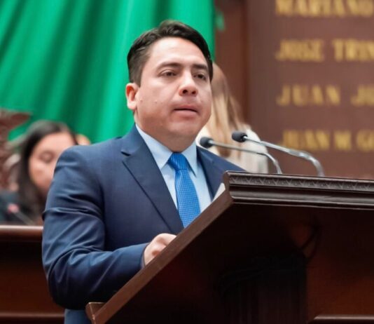 Diputado Iván Vera propone programa estatal de incubadoras para fortalecer el emprendimiento en Michoacán