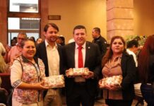 Celebra Vicente Gómez incorporación de cooperativas en la Ley de Desarrollo Económico