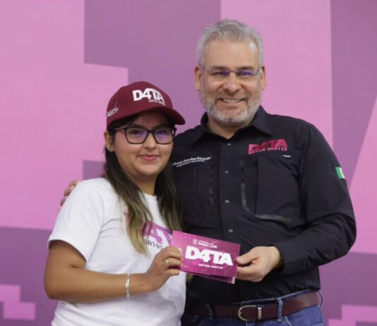 Se suman otros 4 mil estudiantes a D4TA, datos gratis; Bedolla invita a no quedarse fuera del programa