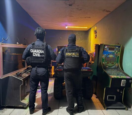 En operativo interinstitucional aseguran 98 máquinas tragamonedas en Lázaro Cárdenas