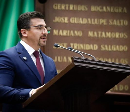 Toño Mendoza impulsa reforma penal para proteger la libertad y tranquilidad de las y los michoacanos