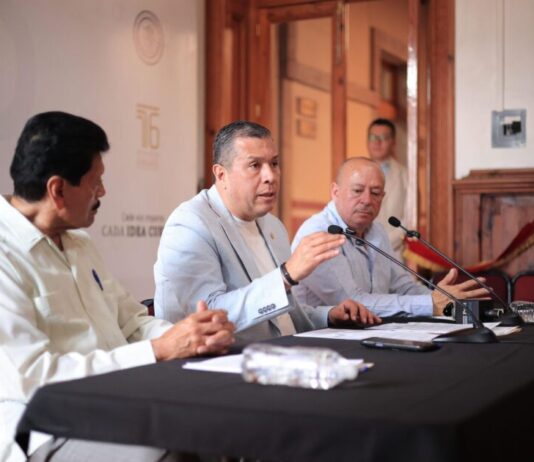 Barragán acompaña presentación de dos iniciativas del sector transportista del estado