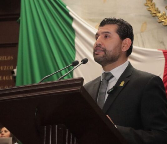 Propone Octavio Ocampo cárcel para el “halconeo digital” y el espionaje con cámaras ilegales en Michoacán