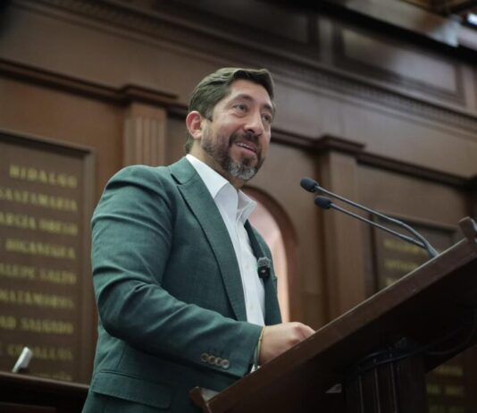 Propone Abraham Espinoza acciones para prevenir la deserción escolar mediante detección temprana de riesgos