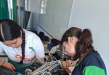 Jóvenes del Cecytem llevarán su talento al Mundial de Robótica en EE.UU.