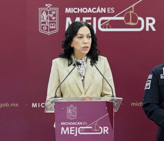 Más de 170 mil estudiantes en Michoacán beneficiadas con reforma de salud menstrual