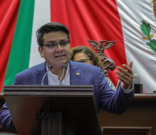 Celebra Toño Carreño reformas a la ley de educación, en beneficio de la salud de niñas y niños