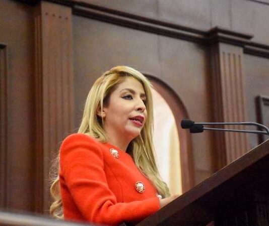 Propone Ana Belinda Hurtado que los adultos mayores sólo paguen el 50% en servicio de transporte público en Michoacán