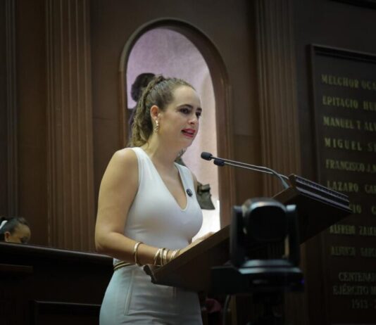 Celebra Sandra Ruiz aprobación de dictamen para la dignificación de la menstruación en Michoacán