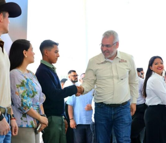 Inversión histórica de 4 mil mdp en escuelas para transformar el futuro de Michoacán: Bedolla