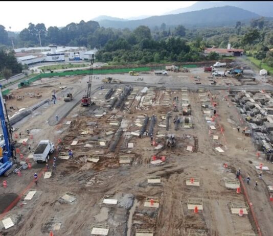 El gobernador Alfredo Ramírez Bedolla supervisó la construcción del nuevo Hospital de Especialidades del IMSS en Zitácuaro