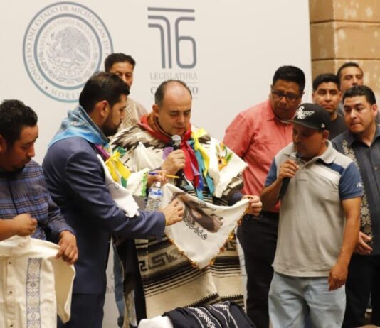 Promueven diputados consumo de artesanías de la Meseta Purépecha