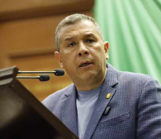Juan Carlos Barragán impulsa iniciativa para reconocer al agua como derecho humano fundamental