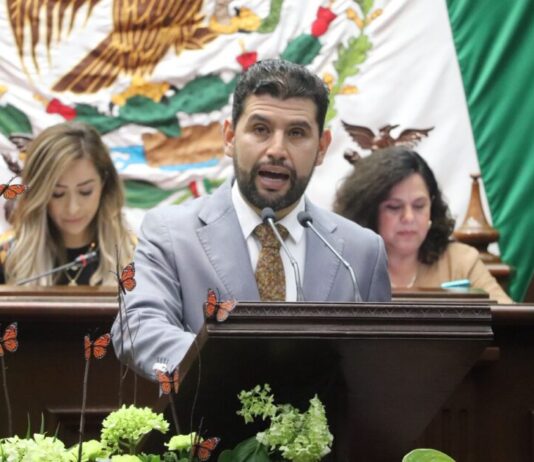 Octavio Ocampo propone poner orden en asilos y casas de atención en Michoacán para garantizar cuidados dignos a adultos mayores