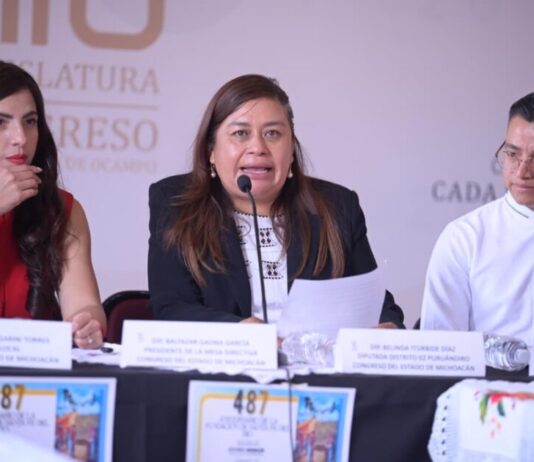 Acompaña Belinda Iturbide presentación de actividades por 487 Aniversario de la Tenencia de Santa Fé del Río