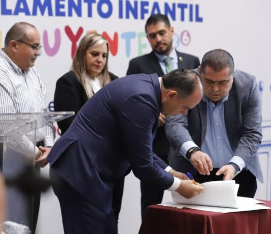 Firman Congreso del Estado y STASPLE convenio para aumento salarial de las y los trabajadores del Poder Legislativo