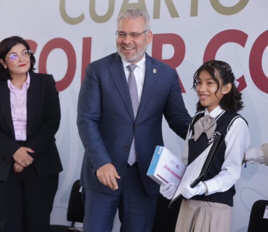 Certeza al magisterio y becas a 848 mil alumnos logran cuarto año completo de clases: Bedolla