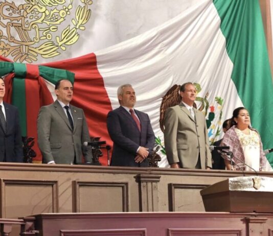 Congreso reconoce a Bedolla como pionero en la defensa de autogobiernos indígenas