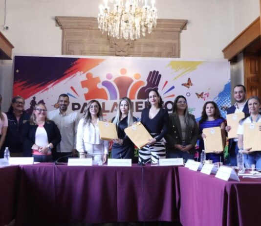 Recibe Jurado calificador del Parlamento Juvenil Incluyente 2026, 105 archivos de aspirantes registrados