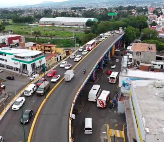 Avanzan obras del Morebús en Tres Puentes con reducción de un carril en el paso superior ferroviario