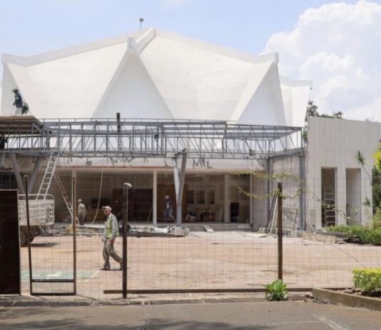 Concluye instalación de la pantalla de proyección de 360 grados en el Planetario de Morelia