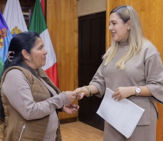 Dayana Pérez Mendoza mantiene cercanía con las familias a través de Atención Ciudadana