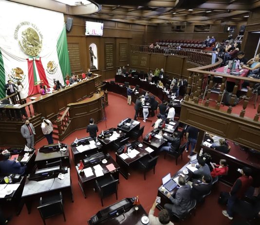 Aprueba Congreso de Michoacán minuta en materia de nacionalidad única para ejercer la titularidad de los Poderes Ejecutivo Federal y Locales