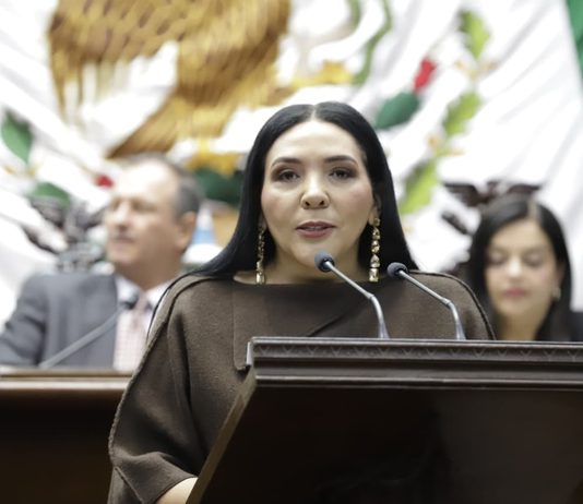 Propone Adriana Campos Huirache deducir del ISR cuotas de inscripción y reinscripción escolar