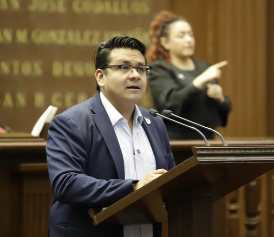 Toño Carreño plantea reformas a la Ley de Salud para atención de lupus y otras enfermedades autoinmunes