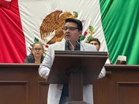 A propuesta de Toño Carreño, se aprueba reforma para atención integral de Lupus